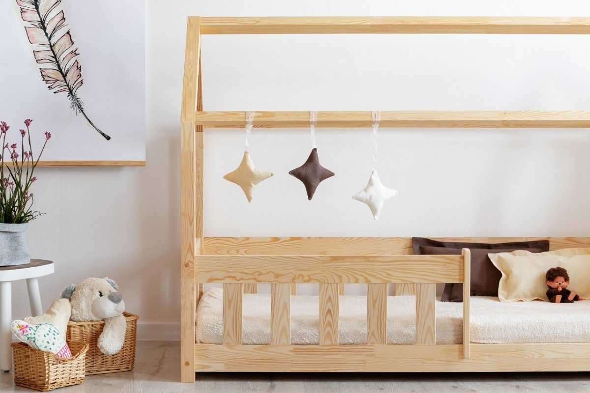 YSEULT Lit cabane en bois de Pin avec barrière