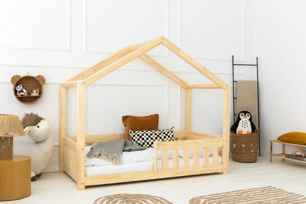 Lit cabane en bois enfant avec barrière de sécurité ISAURE 90x190cm Lit cabane en bois enfant avec barrière de sécurité ISAURE 90x190cm
