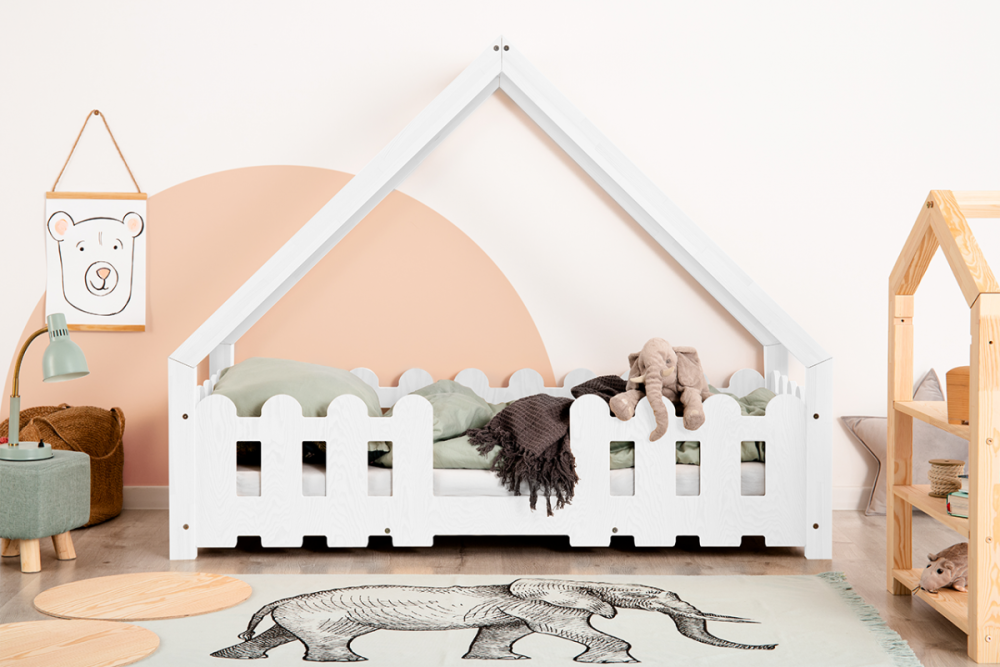 Lit cabane Véra en bois avec barrière de sécurité blanc Lit cabane Véra en bois avec barrière de sécurité blanc