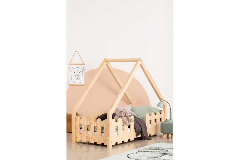 Lit cabane Véra en bois avec barrière de sécurité 80x190cm Lit cabane Véra en bois avec barrière de sécurité 80x190cm